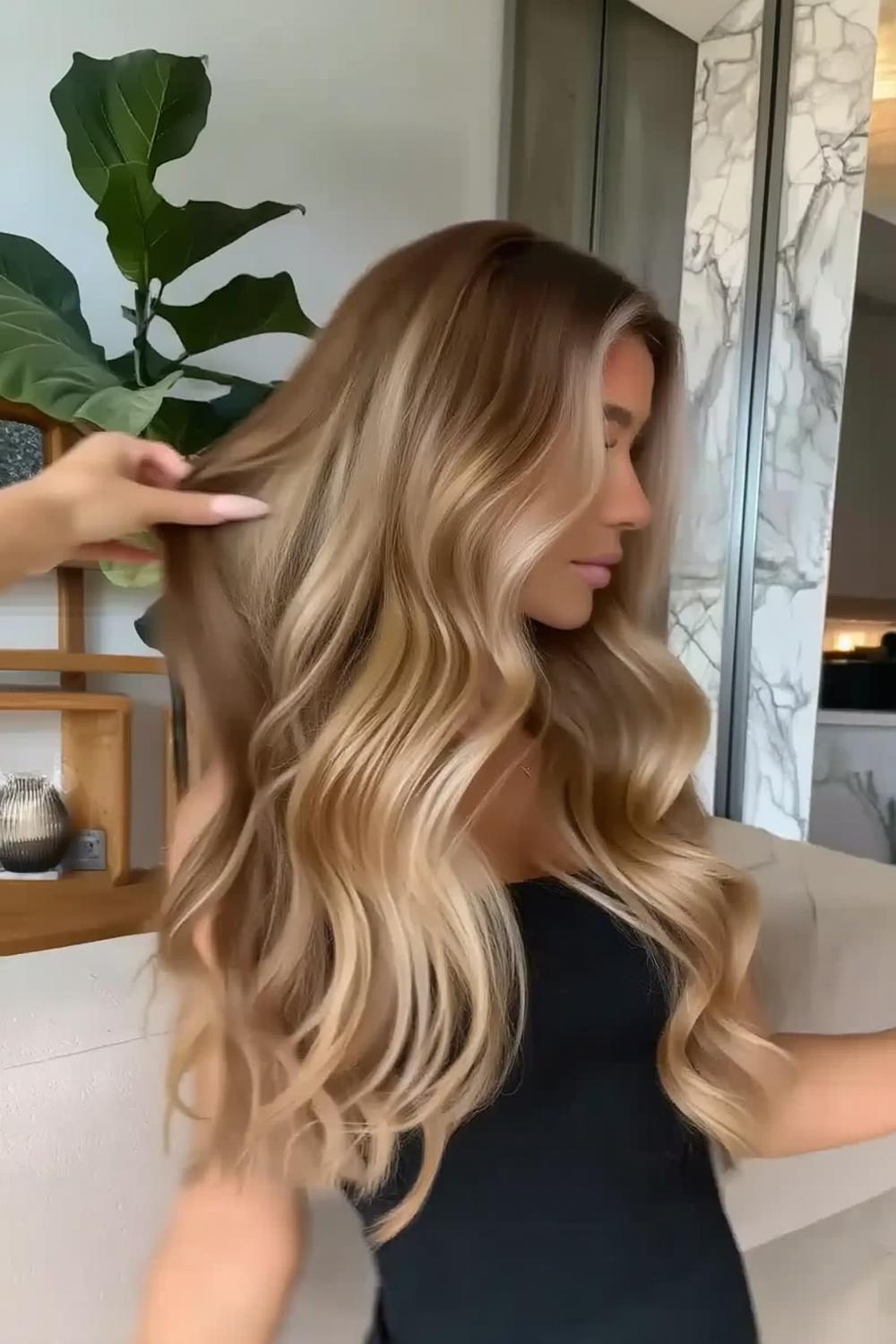 Flowing Strawberry Waves
