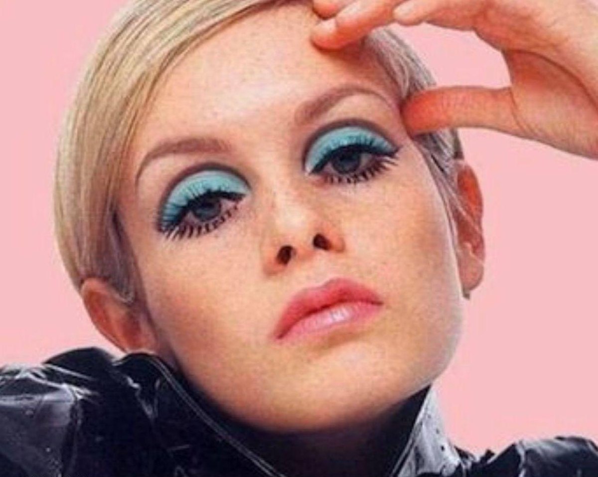 Bright pastel 1960s eyeshadow colors