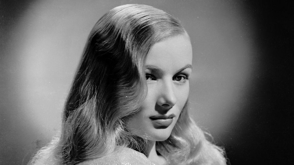 Old Hollywood Waves for Dark Hair Inspiration Ideas