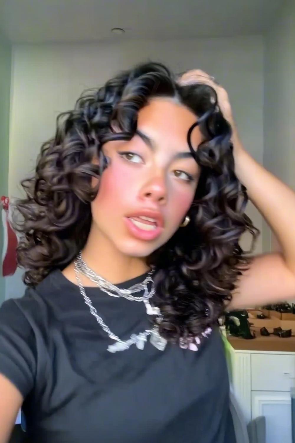 Moody Curl Aesthetic
