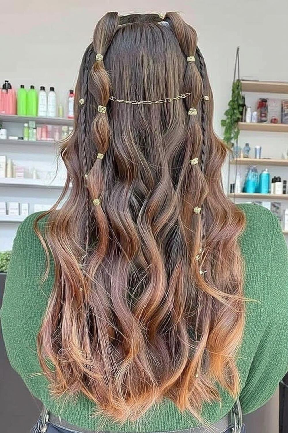 Chain Accessories and Wavy Texture