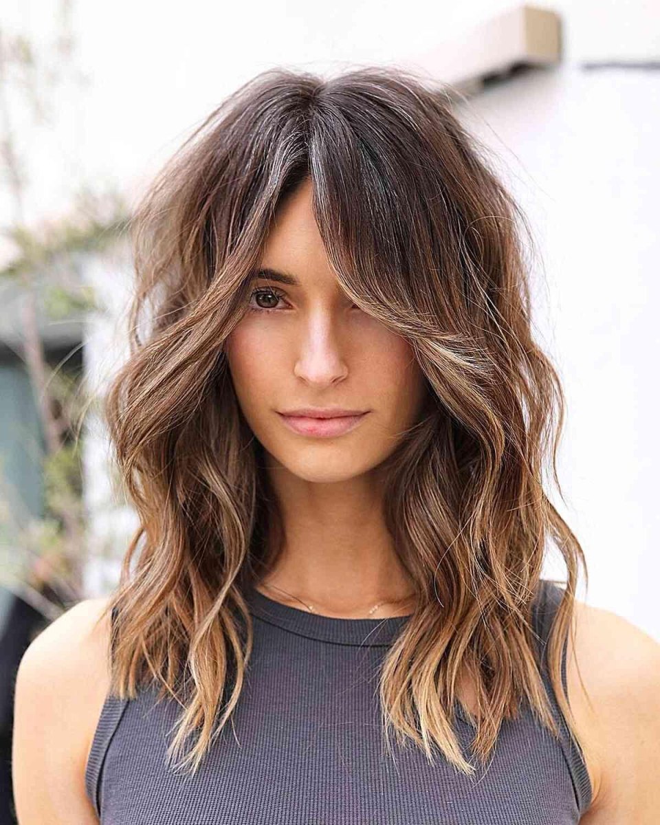 Wavy hair curtain bangs