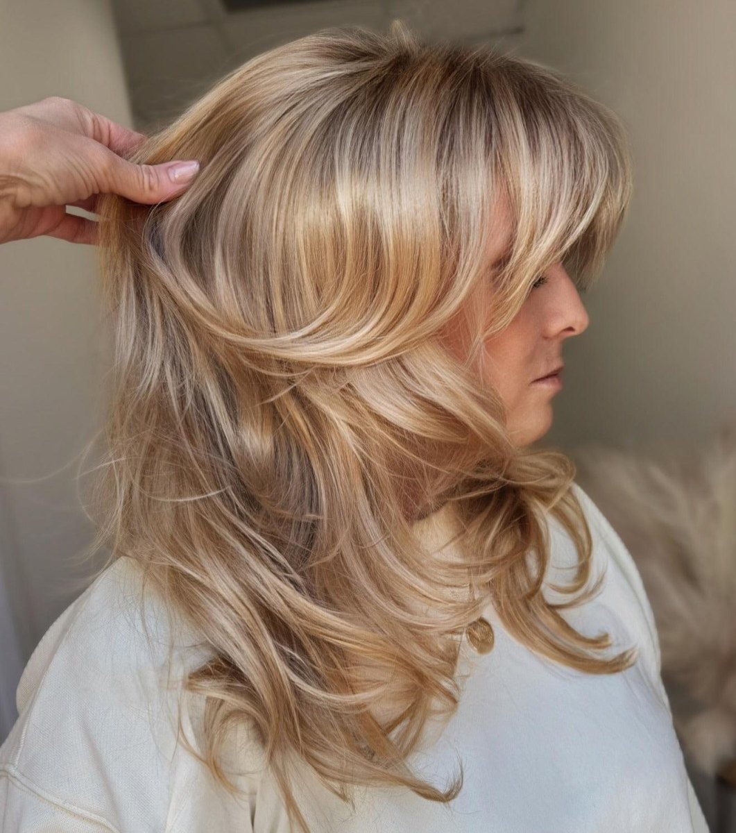 Feathered layered blowout haircut