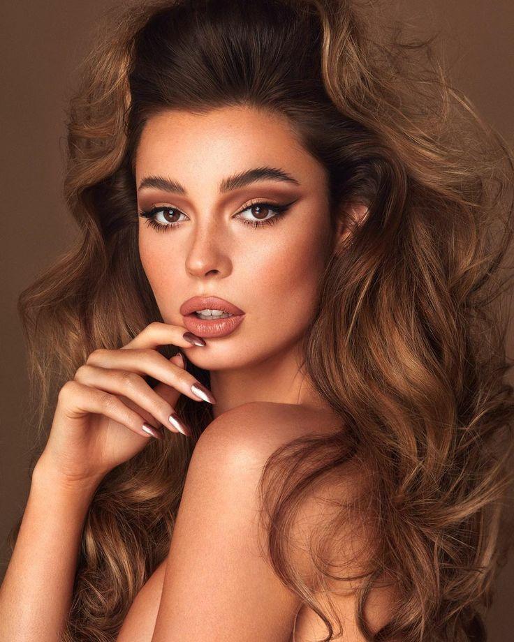 Finished 90s glam hair and makeup