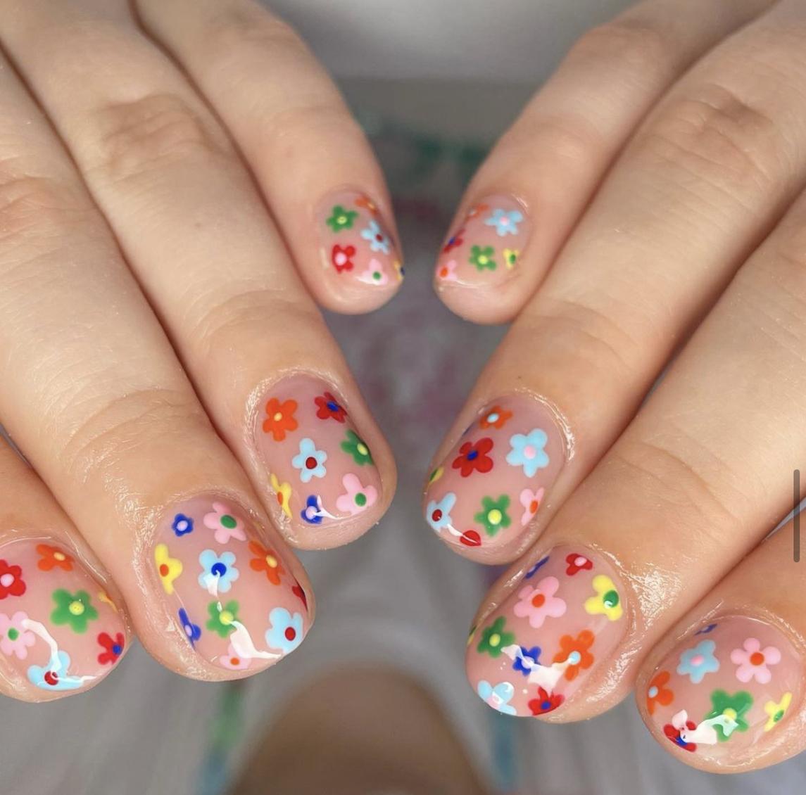 Floral Fine Line nail art