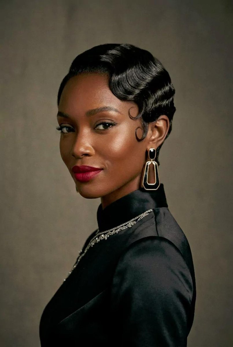 Glossy black vintage finger waves