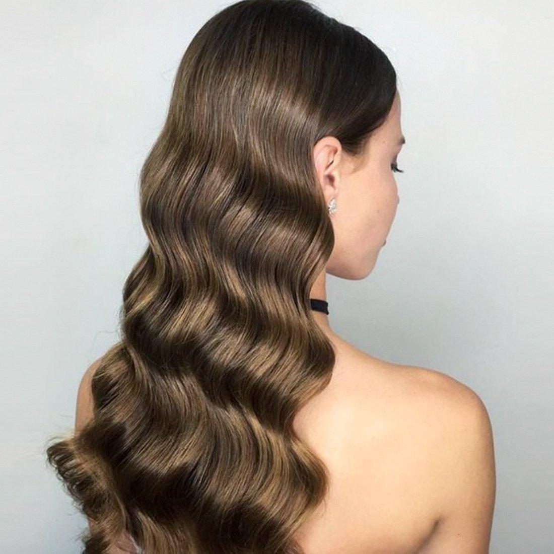 Glossy S shaped wave definition