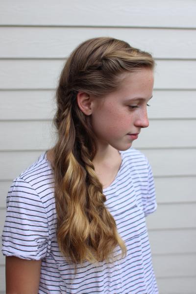 13. Low-Key Side Rope Twist for hairstyles for school down easy ideas