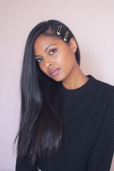 25. Straight Side-Part With Hidden Bobby Pin Lines for hairstyles for school down straight ideas