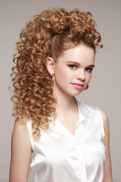 20. Pineapple Ponytail Hairstyles for School Easy Curly Hair With Voluminous Top and Smooth Sides