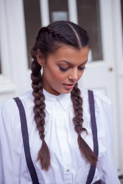 18 Stylish Hairstyles For School That Look Effortless