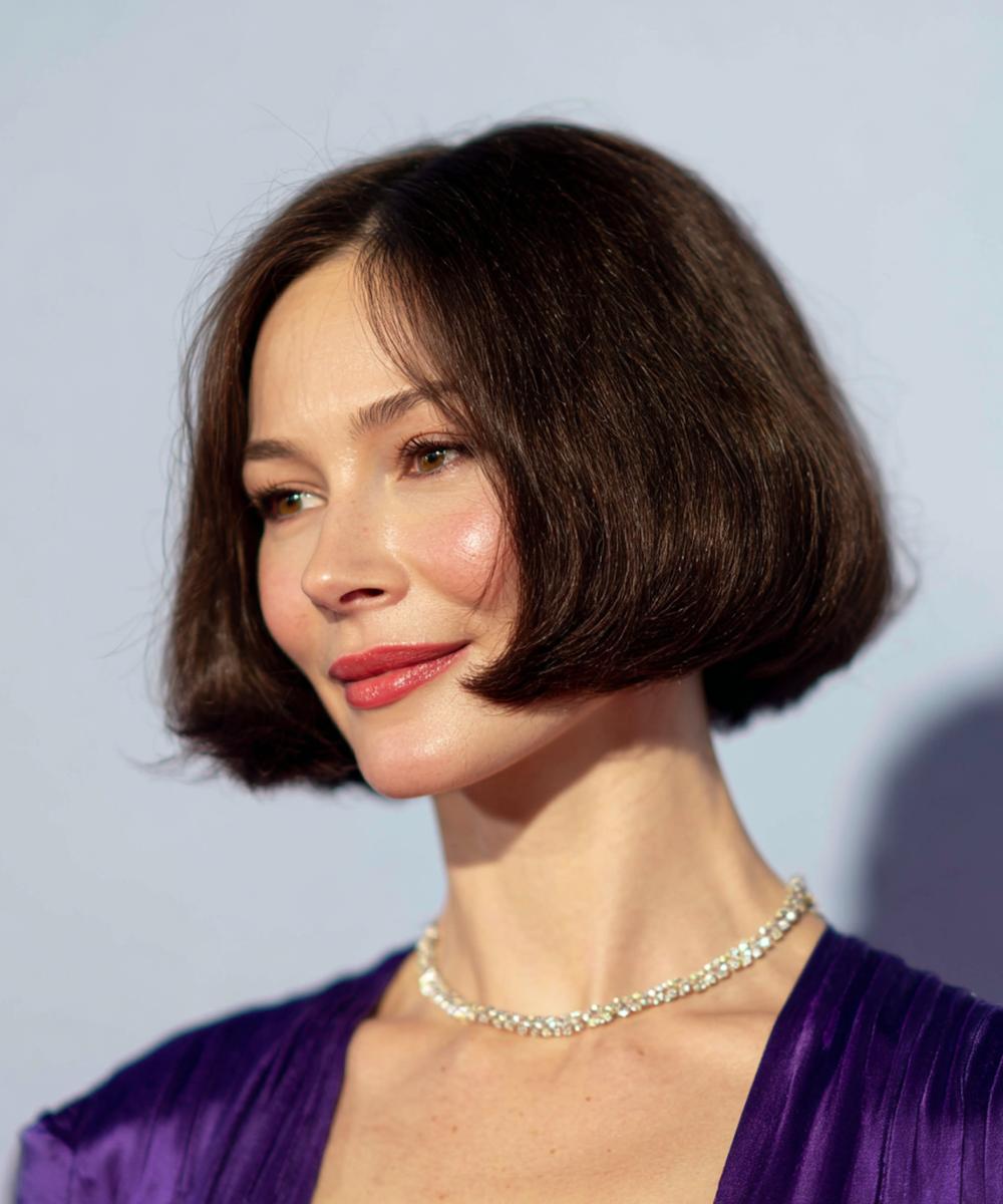 Rounded Brown Bob Middle Part