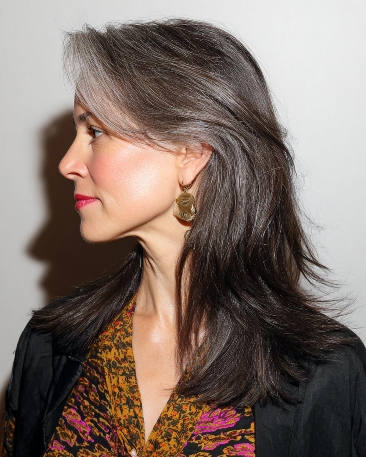 Dark Layers With Gray Streak