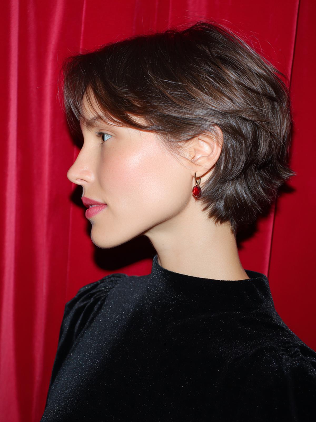 Brown Layered Bob With Fringe