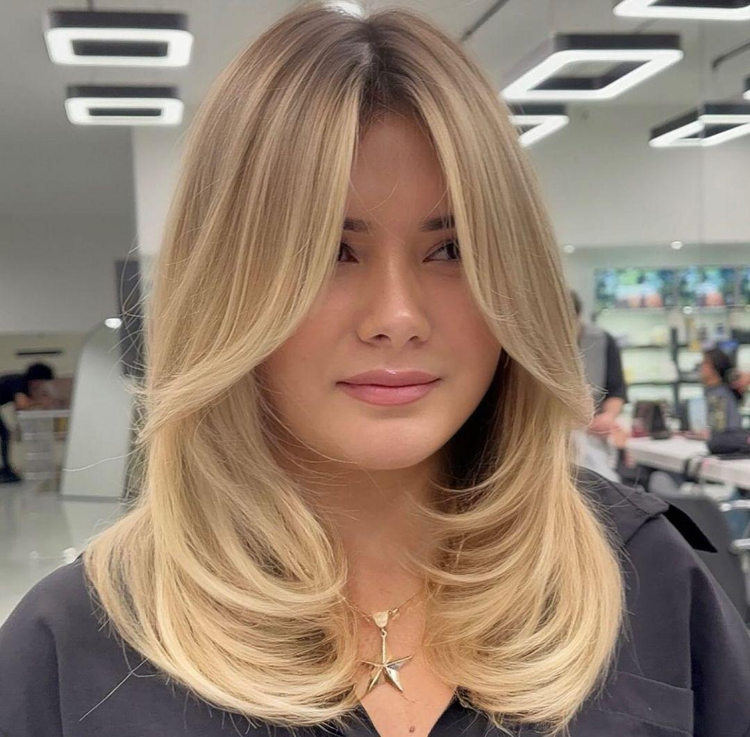 Collarbone layered curtain bangs