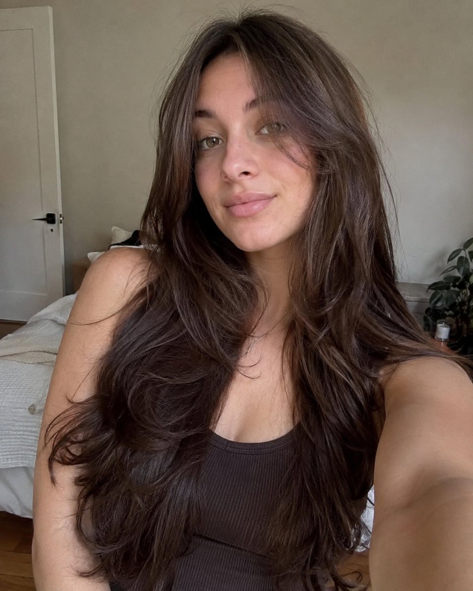Subtle curtain bangs style