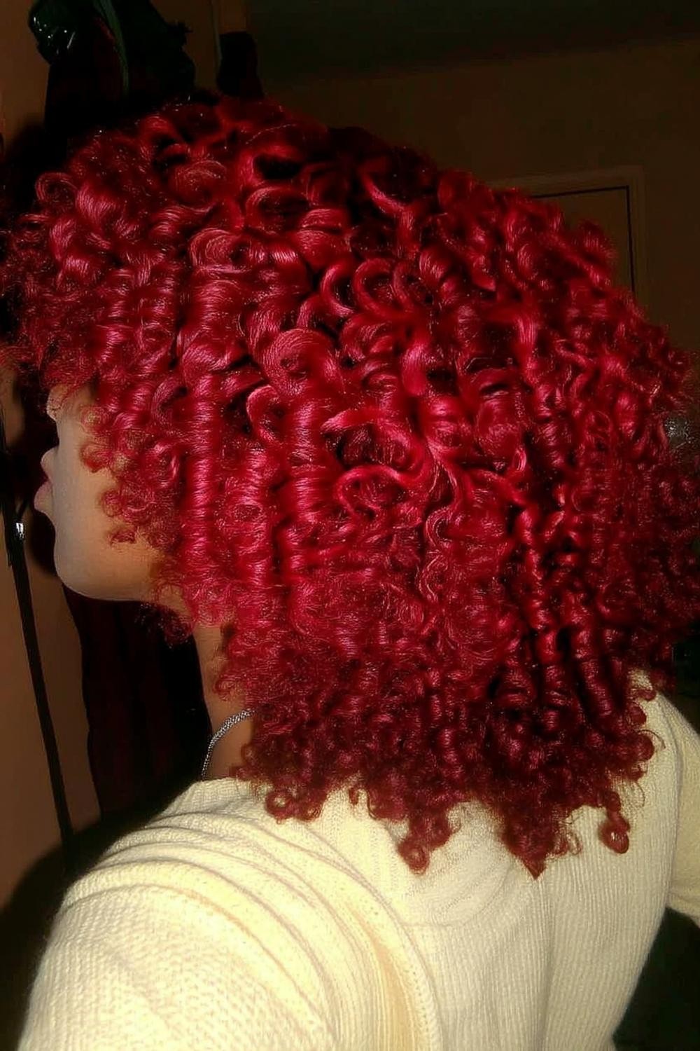 Curly Dark Red Magic