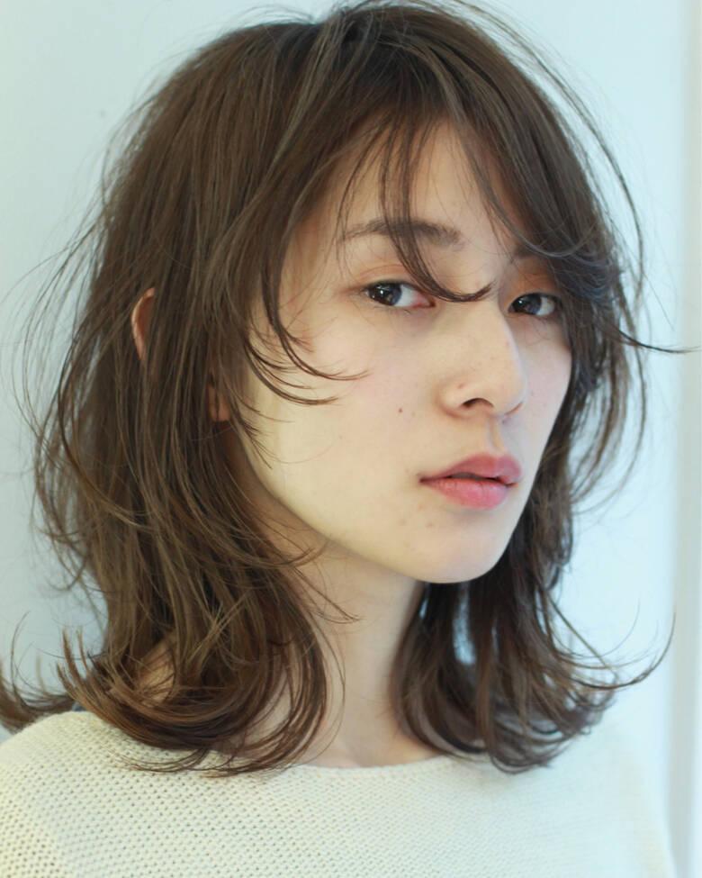 Subtle layered wolf cut
